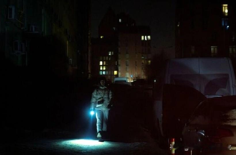 俄罗斯对乌克兰基辅的袭击导致1700栋建筑停止供暖，市长说路透基辅1