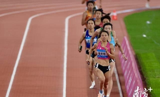 巾帼在行动【“四花”夺冠！广东再夺田径女子4×400米接力冠军】11月20日，