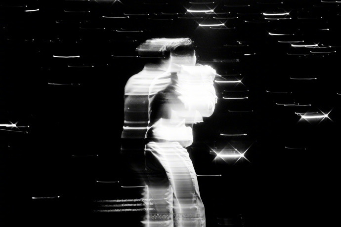 王嘉尔说病好多了王嘉尔更新多伦多相关动态，感谢现场观众，同时透露自己近期身体不