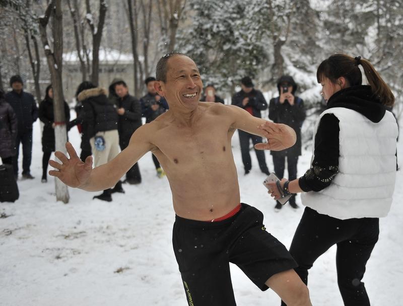 30多岁男子总觉脚冷，一查差点截肢！医生警告：这不是怕冷，是要命信号！千万