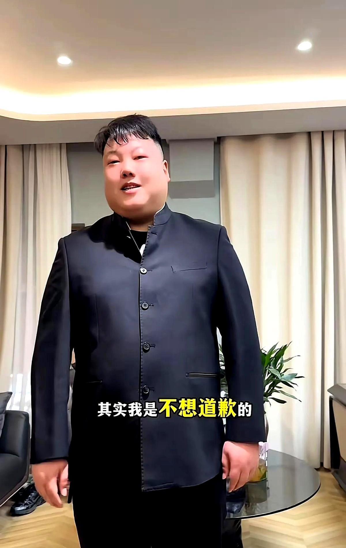 这老三是彻底不装了啊！不仅直接把“翡翠纠纷”摆上台面，还硬刚自家兄弟，这哪里是