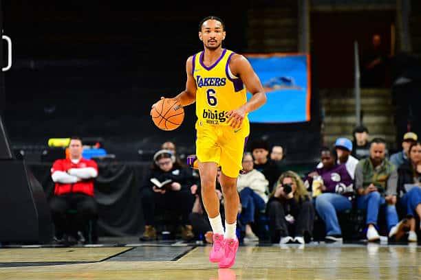 根据ESPN权威记者ShamsCharania的消息，洛杉矶湖人已经用一份十日