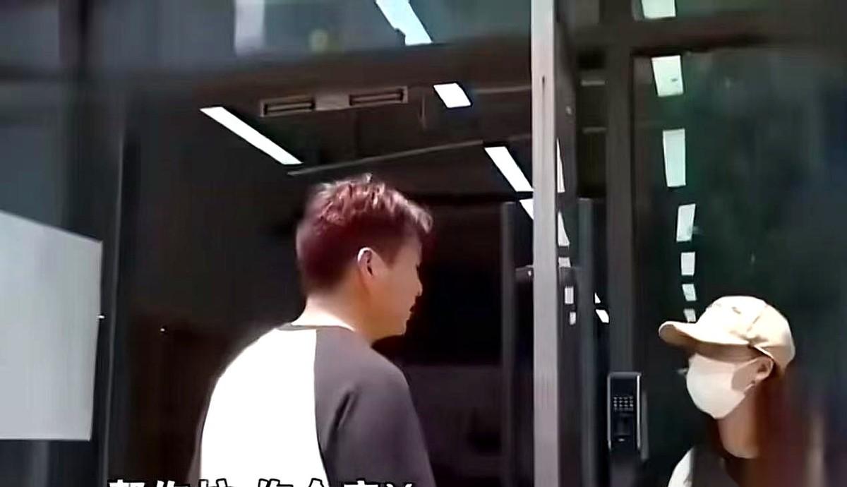 “我没收你一分钱，你怎么好意思要赔偿？你们调解员跑100多公里过来，就是帮她讹钱