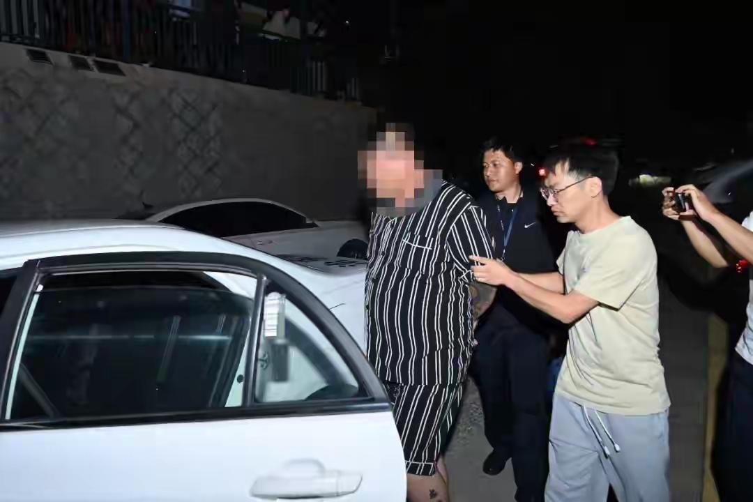 人到了中年再看浙江13个骗子被团灭的新闻，蕞大的“庆幸”，不是警察把人一锅端