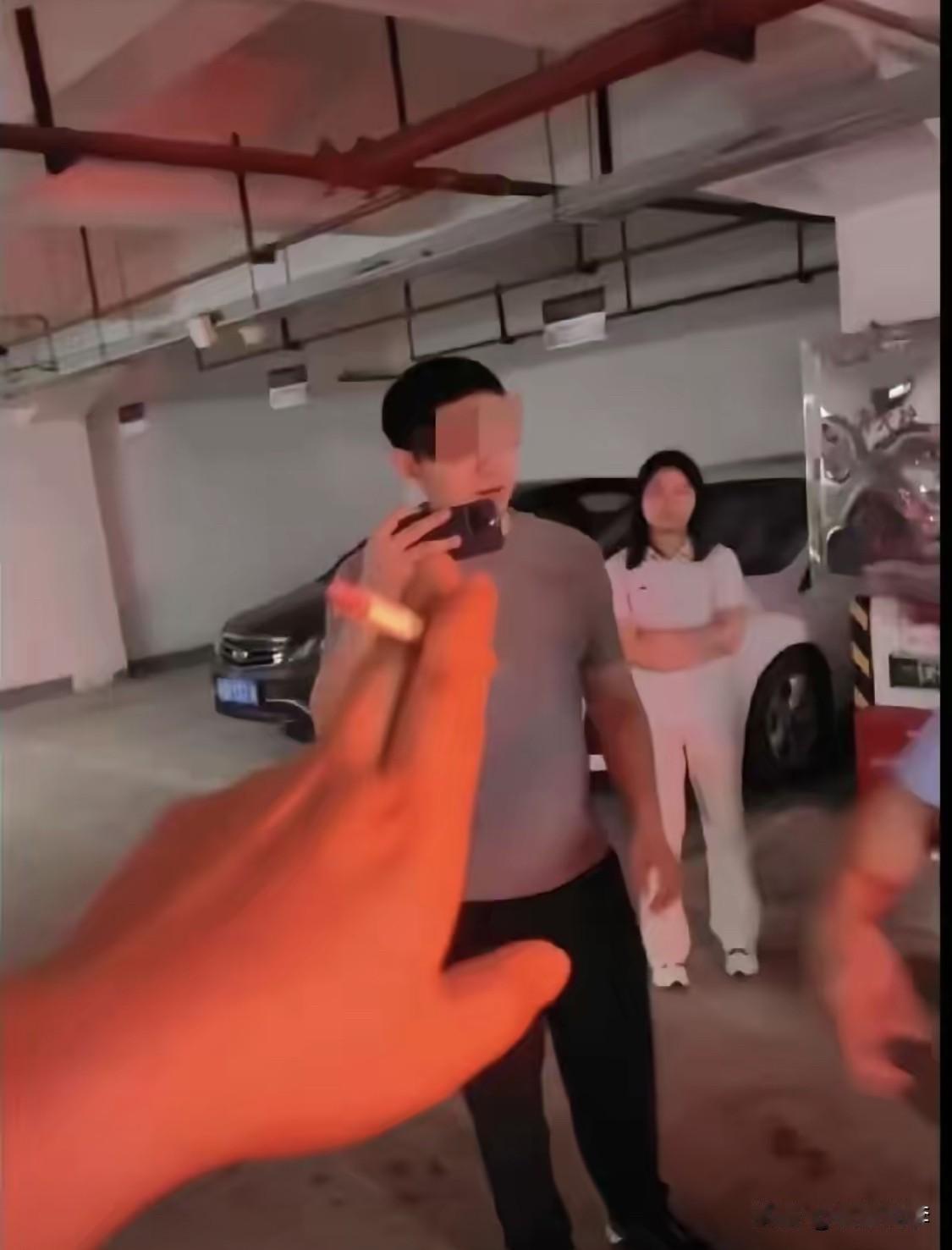 占车位这事儿好像还没结束。通报出来了，彭某某被停职了。事情发展到最后这个