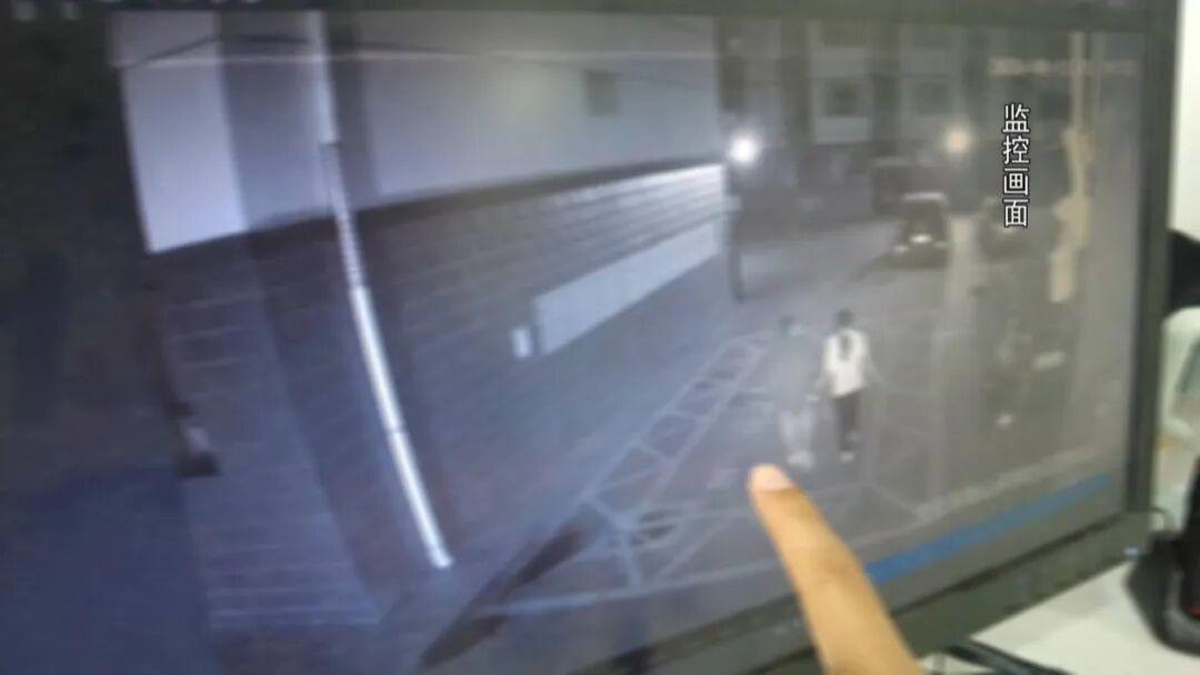 吴忠一名年仅14岁的花季少女，瞒着家里所有人，偷偷独自坐车前往银川，只为线下