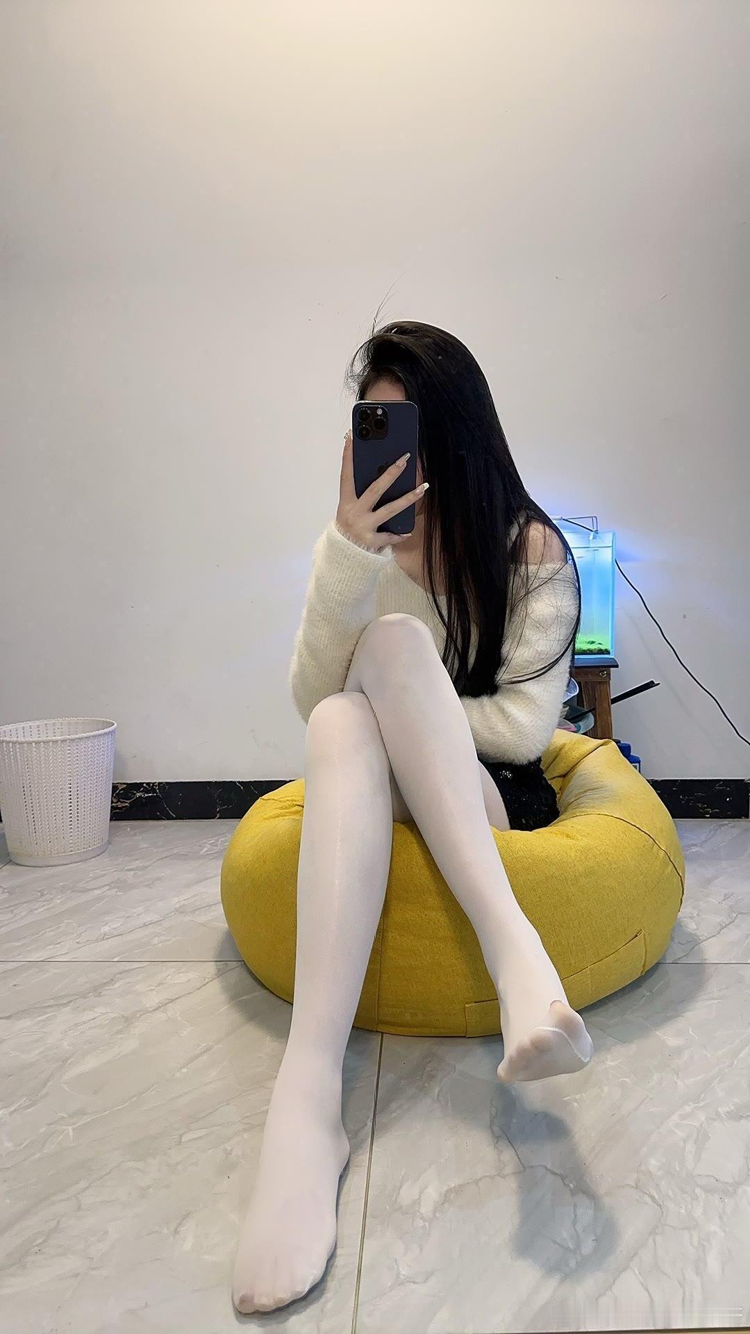 奶白色丝袜果然比纯白色丝袜更内敛~~​​​