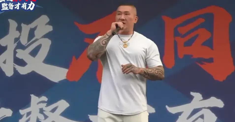 “我以前是坚定的台独分子，而我现在只能当中国人”，馆长真的变了！大陆行后回台的
