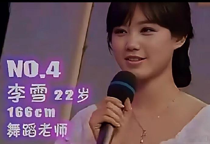 李一桐李一桐的脸真的变化好大（小S版惊讶），她以前鼻子看起来没有山根，现在还挺明