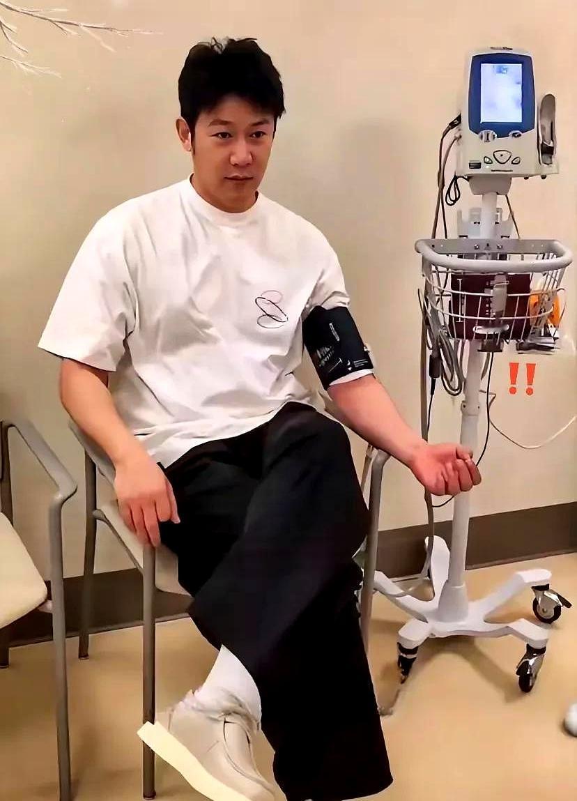 陆毅这事儿，一下点醒了多少中年人。曾经的国民初恋，身高1米8，现在体重也