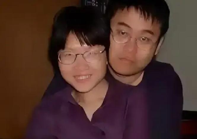 2005年清华留美硕士陈丹蕾，在美国普渡大学的住处朝熟睡的丈夫何磊后脑开枪，随后