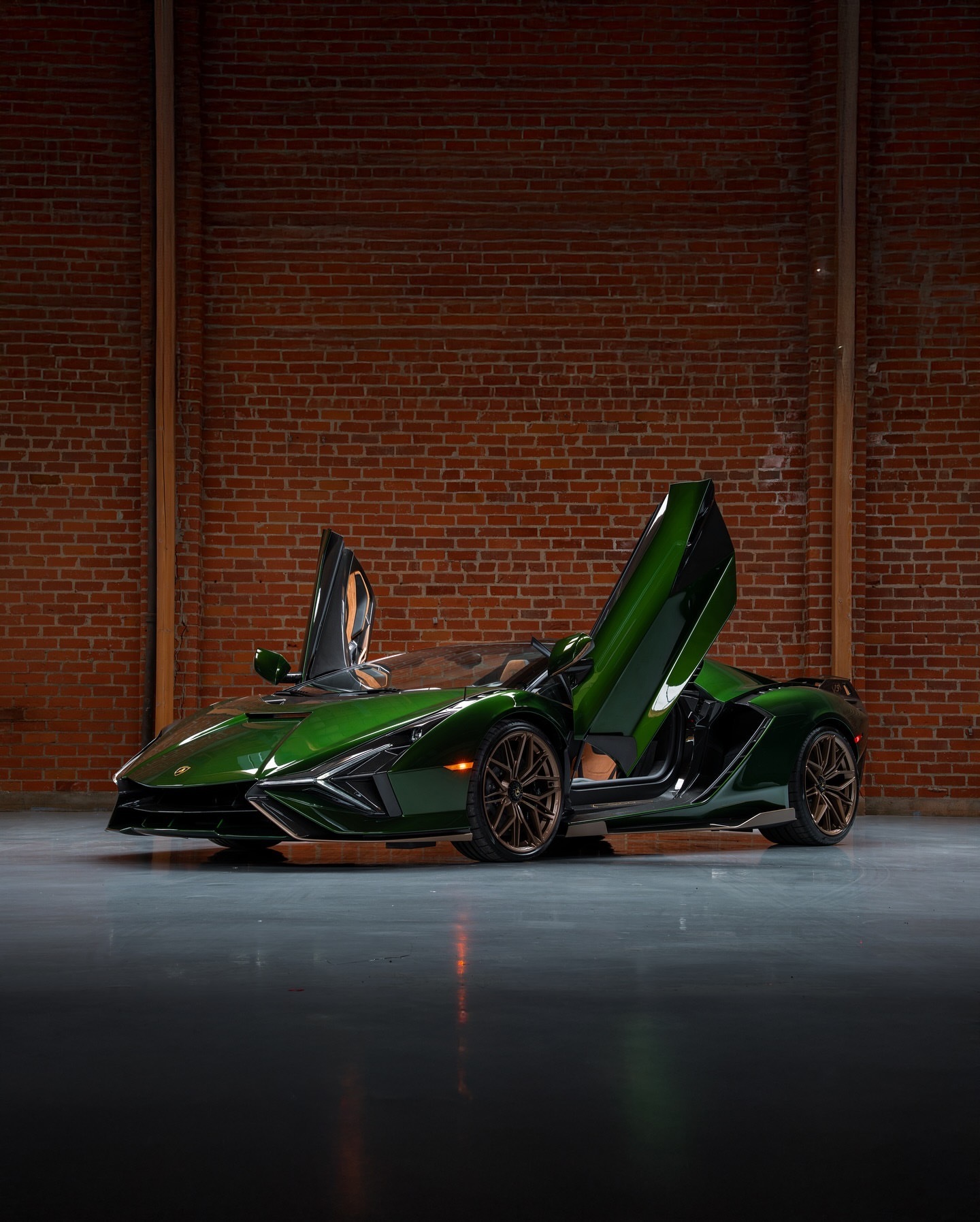 极为罕见的2021年款兰博基尼SiánRoadster，全球仅生产19