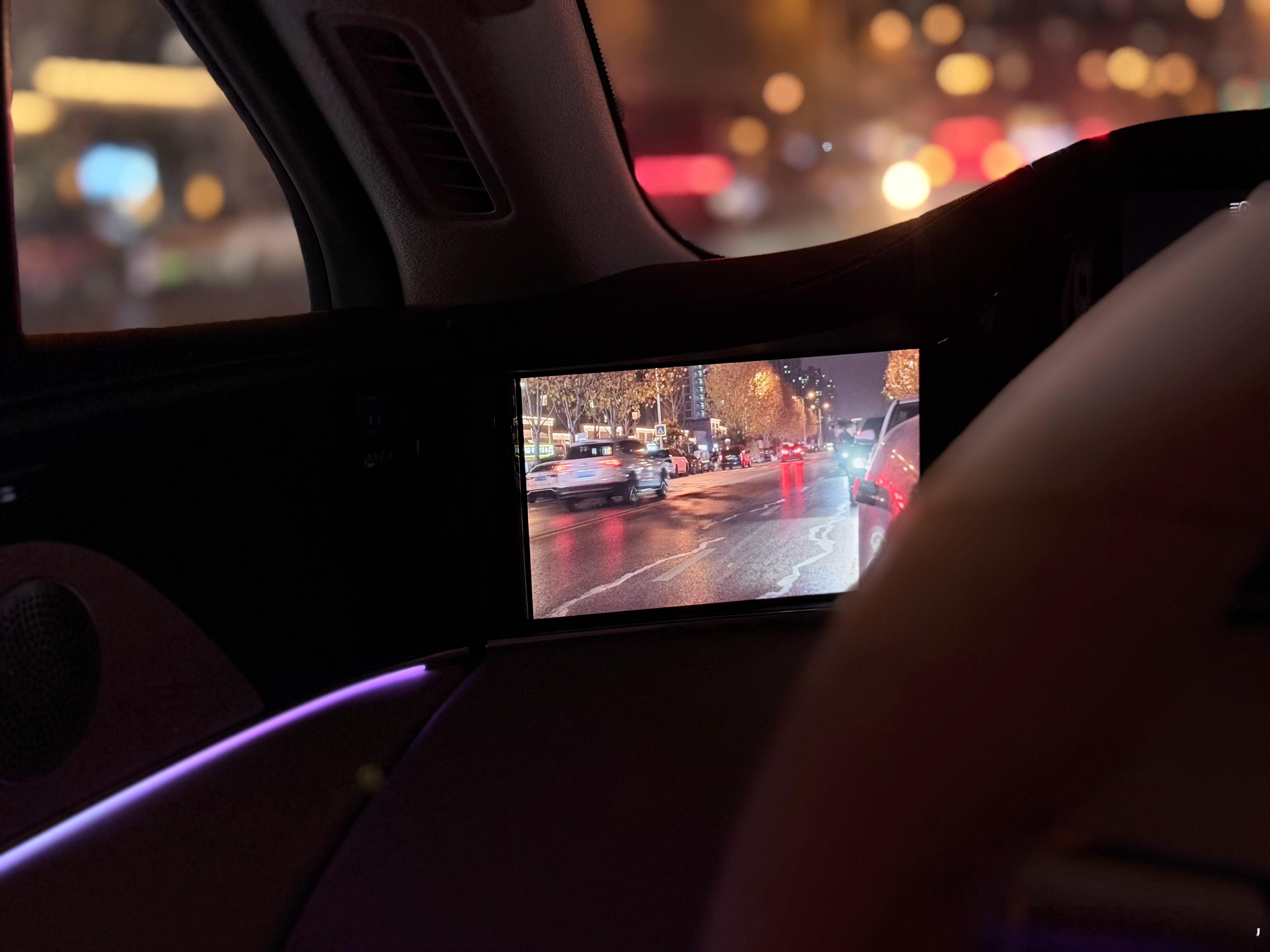 享界S9的电子后视镜真的好清晰啊晚上看尤其明显