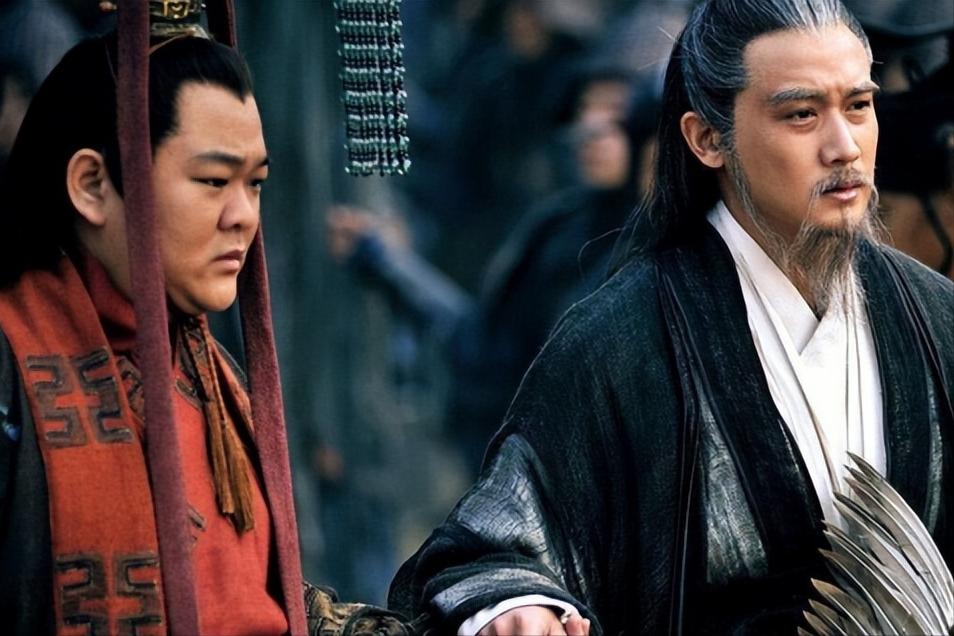 234年，诸葛亮在北伐途中，病逝五丈原，刘禅大惊，翻箱倒柜好不容易找出诸葛亮生前