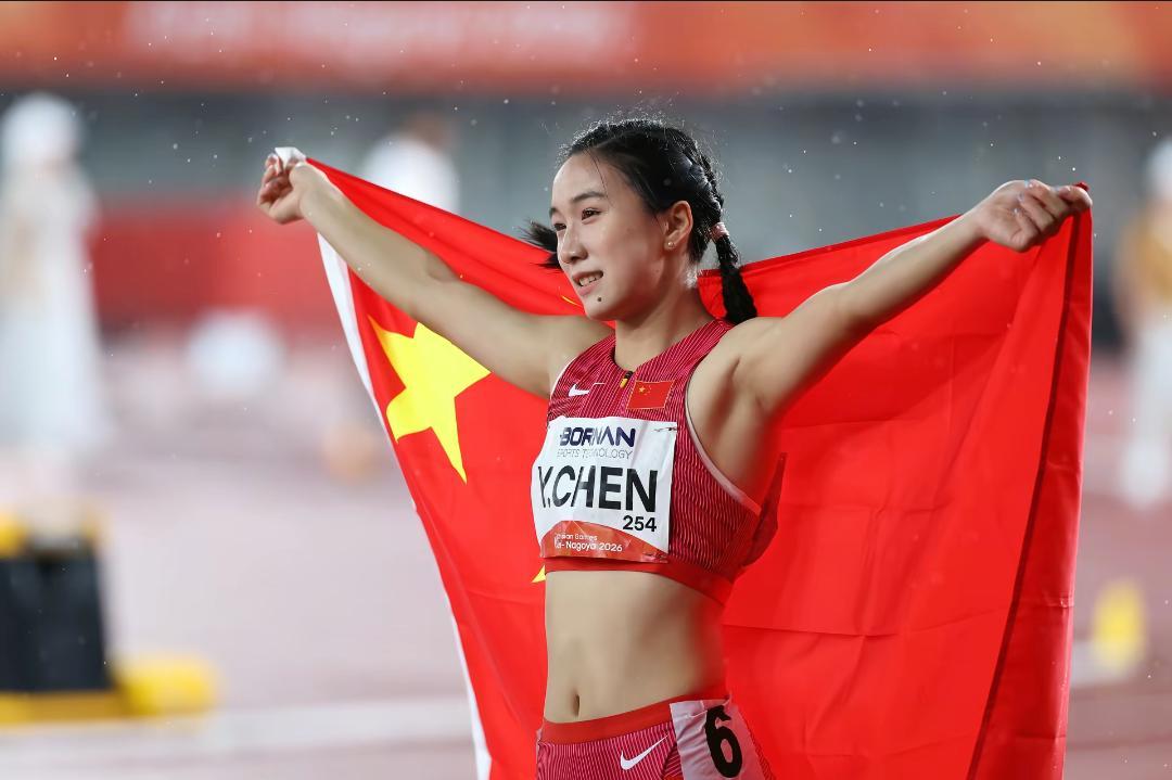 17岁的小孩姐陈妤颉跑出11秒06，可这大概率还不是她的极限，没跑进11秒，不是