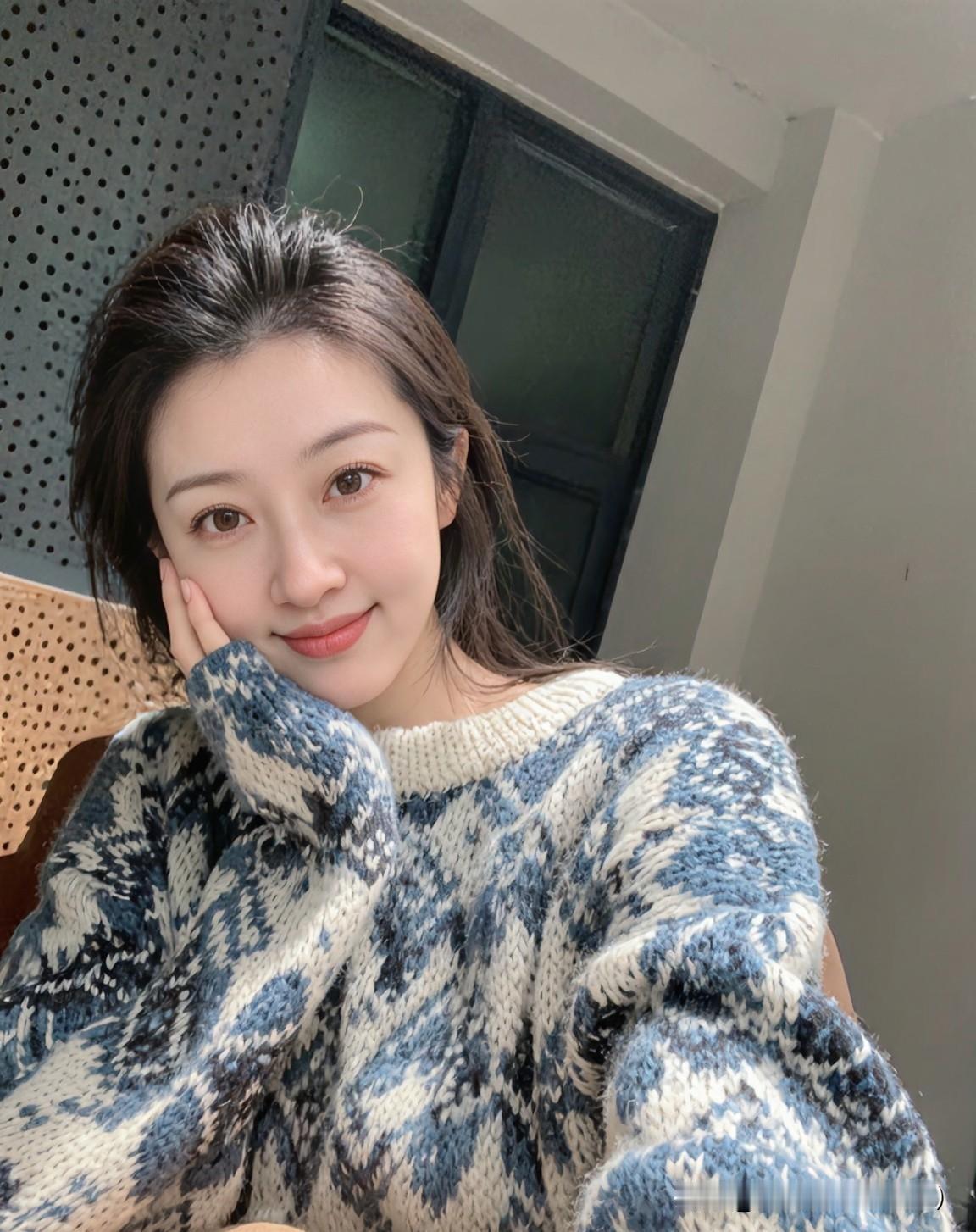 后来才懂，那些过度粘人、事事较真、爱吃醋、胡思乱想、占有欲爆棚的行为模式