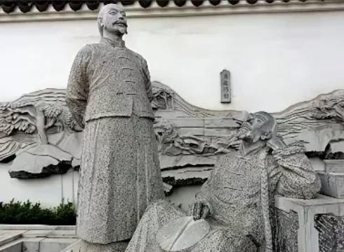 道光十七年，两江总督陶澍回安化老家祭祖，途中停留醴陵县。总督大驾，醴陵县令受宠若