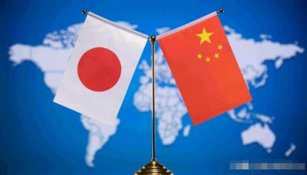 我们反将高市早苗一军！12月3日，我们的驻日大使吴江浩写道，2006年10月，已