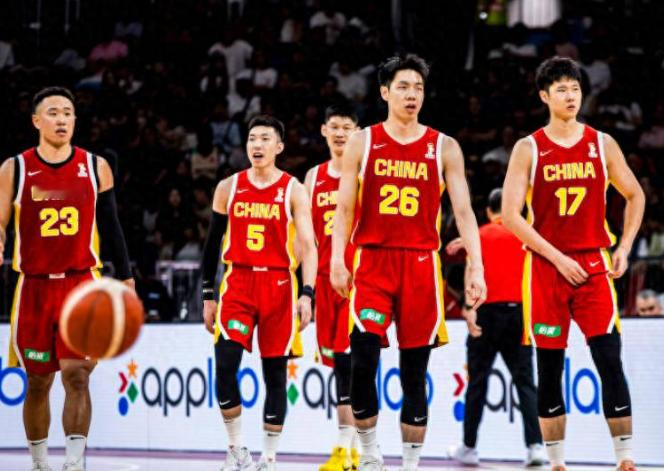 郭士强出手了！中国男篮83-57卡塔尔：1人满分，3人亮眼，3人梦游中国男篮83-57击败卡塔尔，比