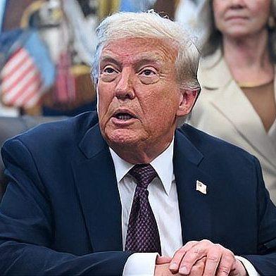 美国甩锅中国军费？7220亿内幕曝光，反转太意外！特朗普公然叫嚣：“中国拿著