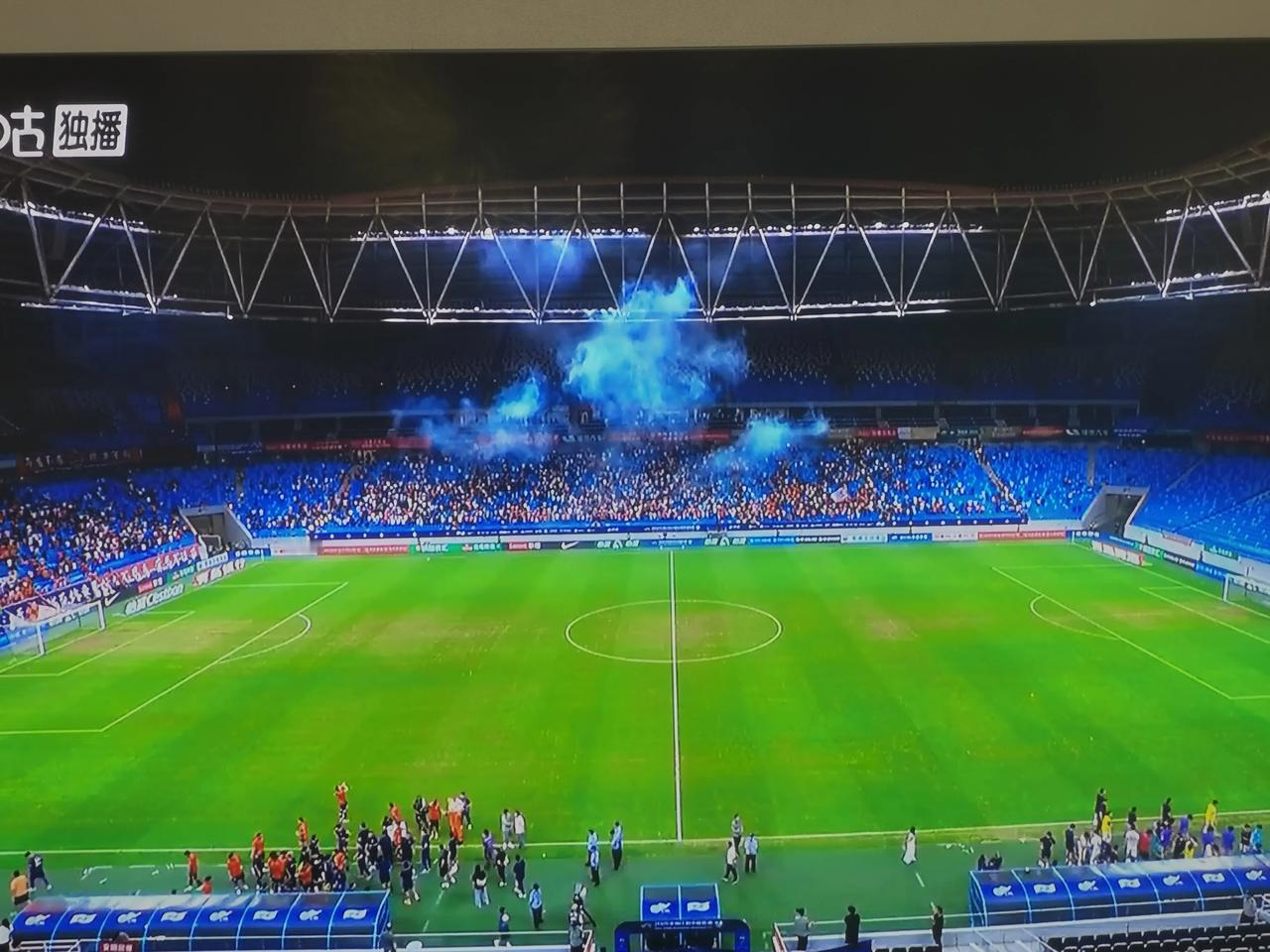 青岛海牛终于以2:0取得联赛的第二场胜利，也越来越令人看清一人的真面目。付出了兰