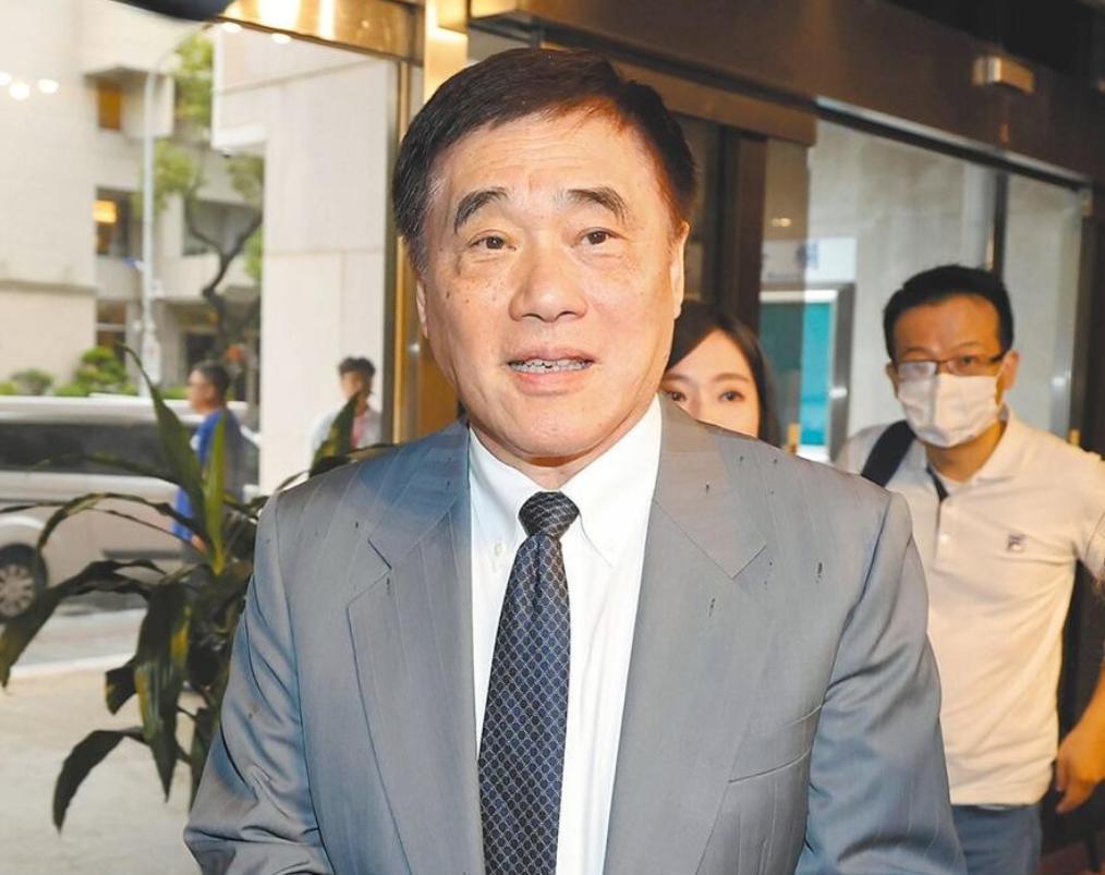 北京盛大阅兵后，国民党有些人出来发言了。国民党前副主席、前台北市长郝龙斌则称，大
