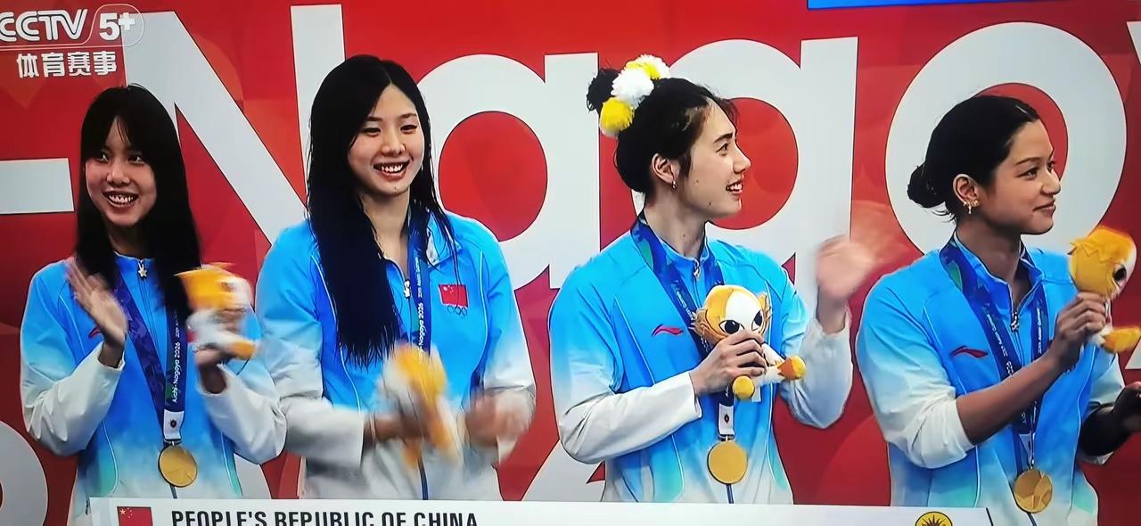 今天才发现，原来真正的帅哥美女不在娱乐圈，而是在体育界。看完这张名古屋亚运女