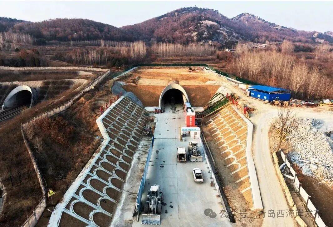 青岛西海岸沸腾了！报屋山隧道突破千米大关，2026年坐高铁2小时飙到北京，长三角