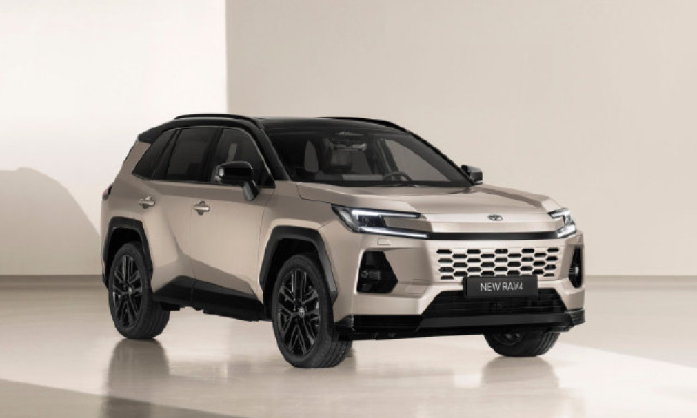丰田RAV4虽然整车设计方方正正但是中控的大屏幕确实跟上了一些潮流大家觉得能给它