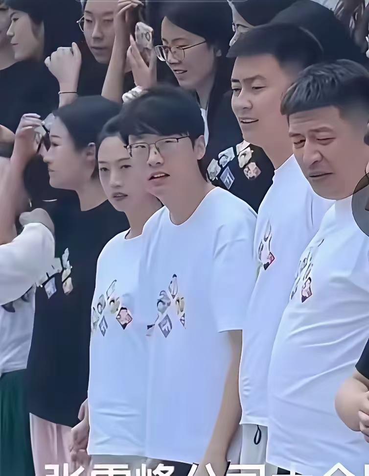 原来武亮接班张雪峰早有端倪，估计张雪峰在的时候，就开始谋划适当时候退居幕后，没曾