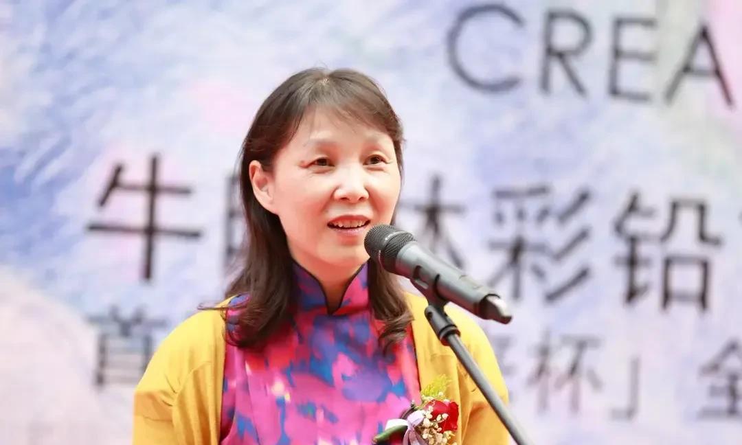 杜建英其实也蛮可怜的，年轻的时候就委身于有钱的花心男人，虽然结婚生育了几个孩子，