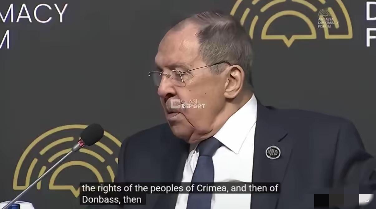 俄罗斯外长拉夫罗夫今天说：“当年在需要承认科索沃独立时，西方搬出了民族自决原则—