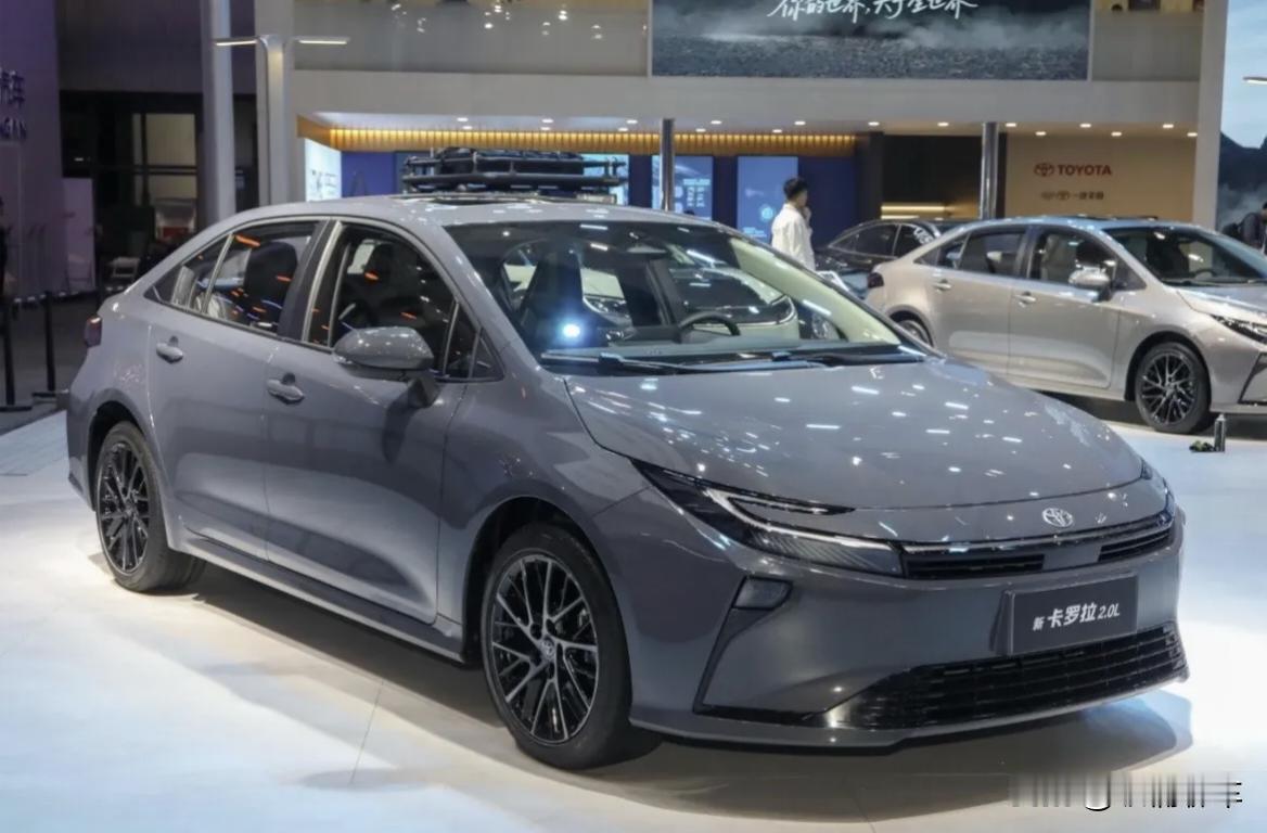 26款卡罗拉在这个月12月就上市了，有两个动力版本，一个2.0纯油自吸，一个1.