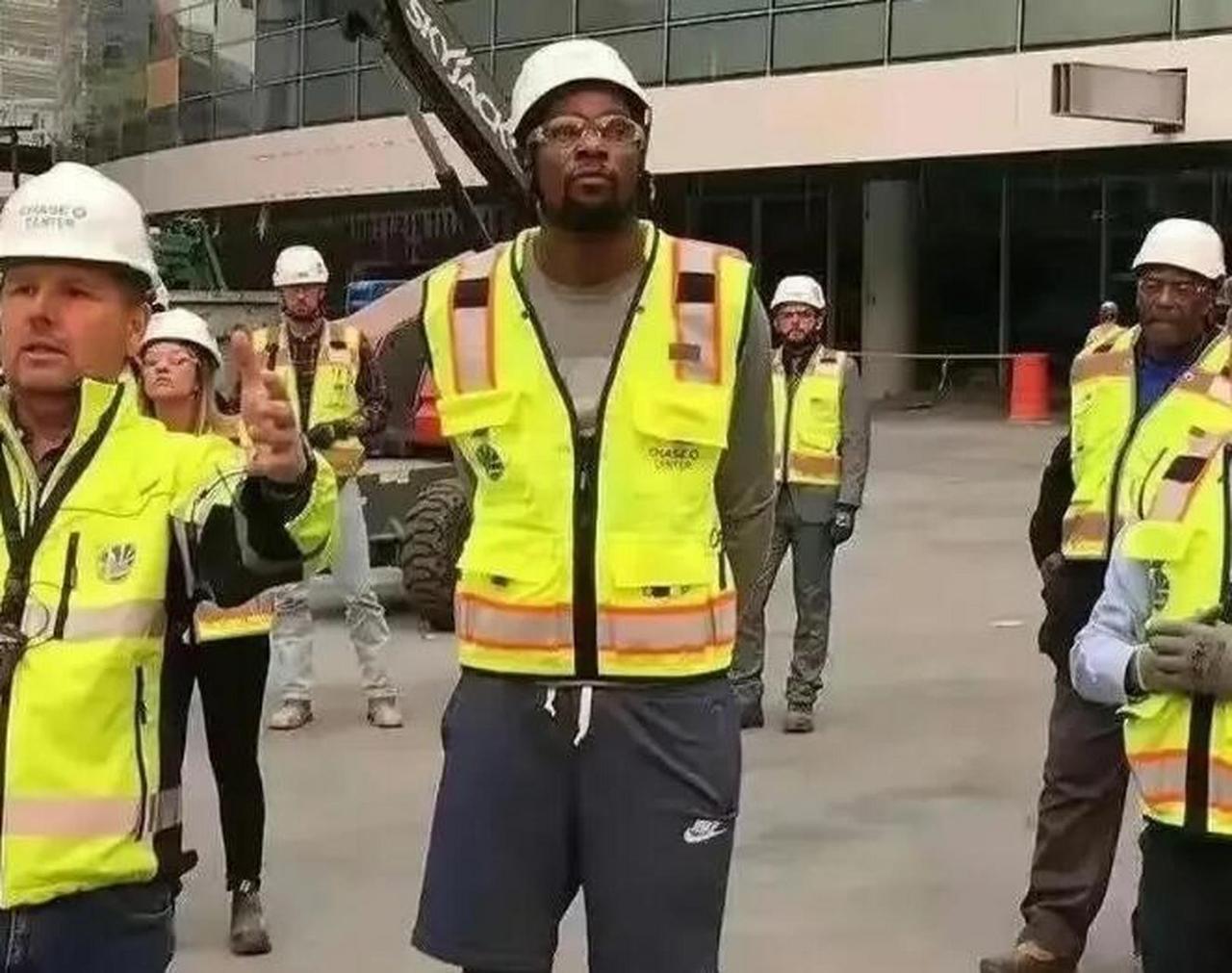 杜兰特5470万美元，实际到手多少？？1️⃣联邦税37%火箭🚀无州税扣除