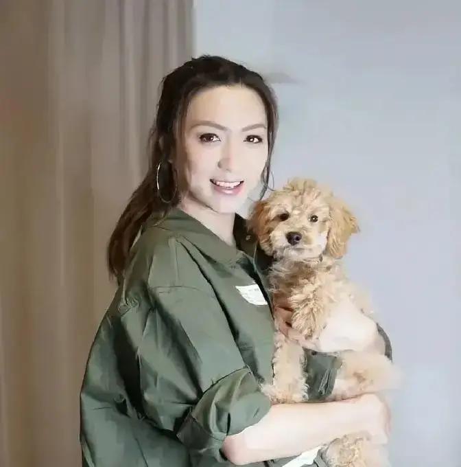 真正杀死婚姻的，从不是离婚。看到TVB姚嘉妮和商人老公林祖辉的新闻了吗？离