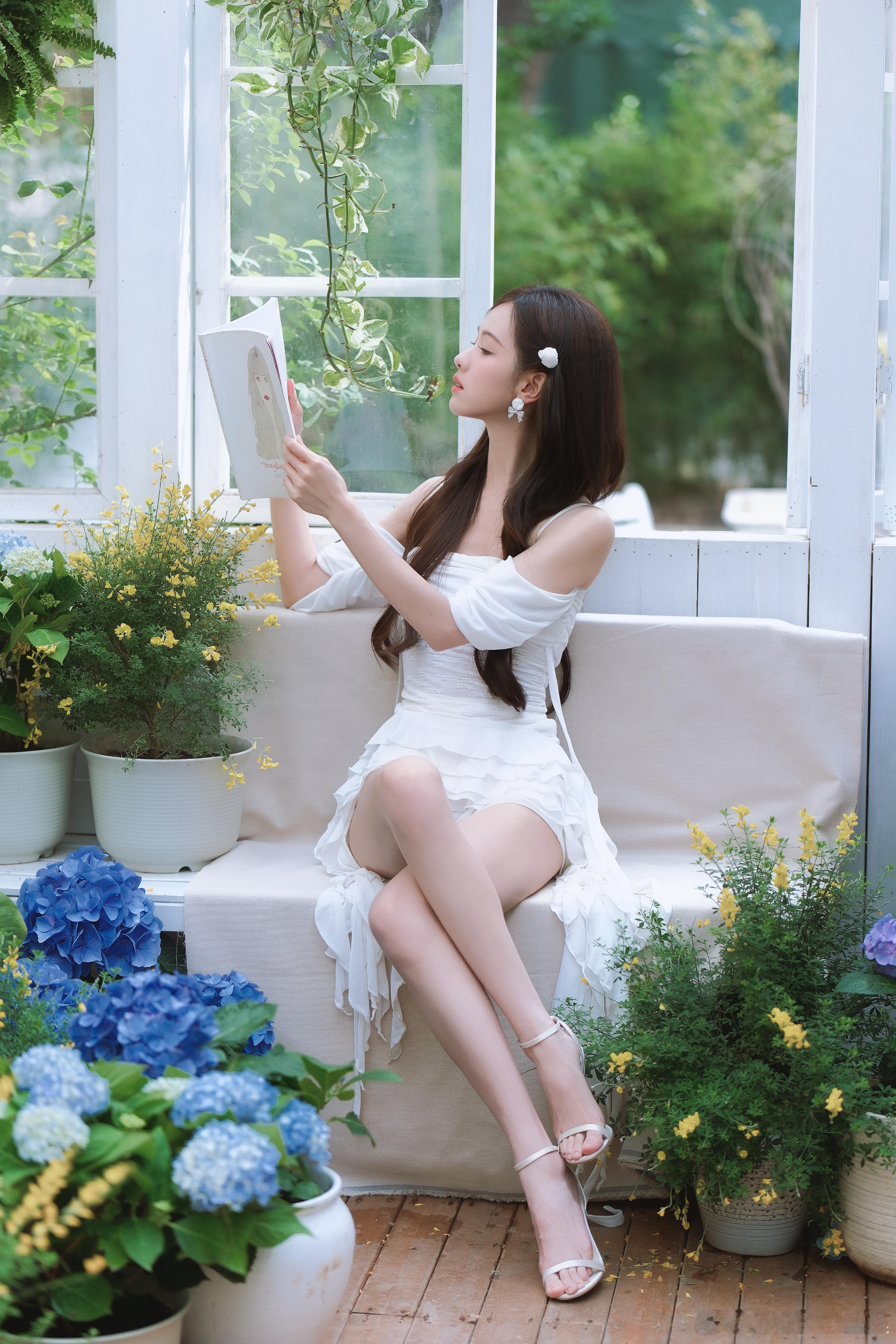 陈都灵1018生日快乐陈都灵生日快乐，嘟嘟天天开心[抱抱]​​​