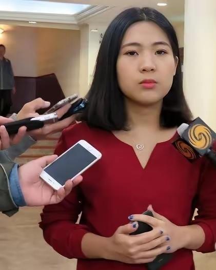 徐巧芯做客《少康战情室》，对赖清德窜访斯威士兰受阻发表看法，徐巧芯称，这真的是史