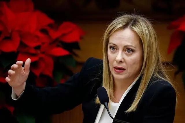 前脚荷兰政府以国家安全为由介入安世半导体控制权，强行接管部分业务。后脚意大利也以