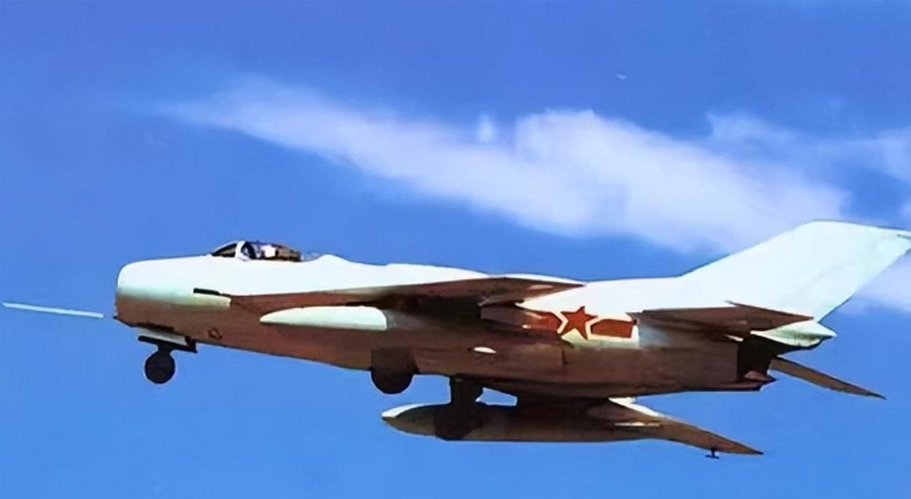 1979年，埃及空军嫌弃中国歼-6落后，不愿给钱，僵持不下之际，团长刘国民冒出一