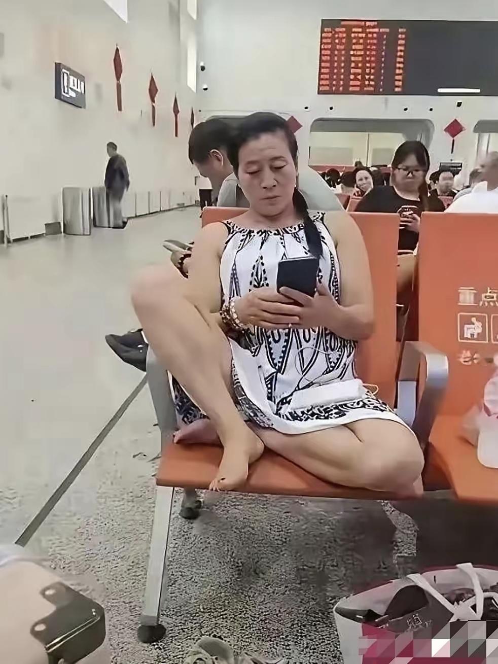 教养从来和年龄没有丝毫关系！