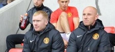 【前队友证实斯科尔斯欲回归曼联将任教练或高管】近日红魔传奇斯科尔斯和他的前队友