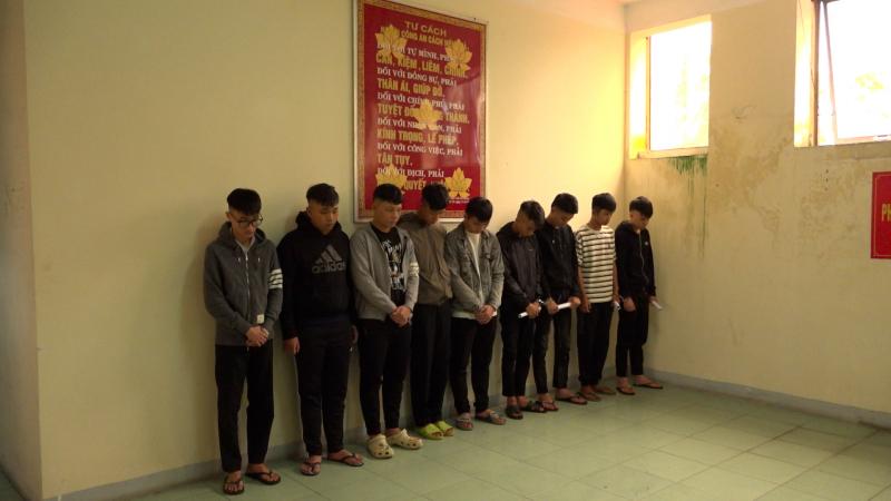 被抓获群殴的越南小年轻