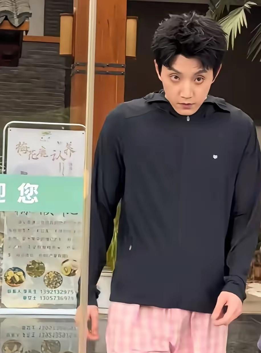果然，相由心生。看看范世琦现在这人不人鬼不鬼的模样，是不是特别吓人。《许我耀眼