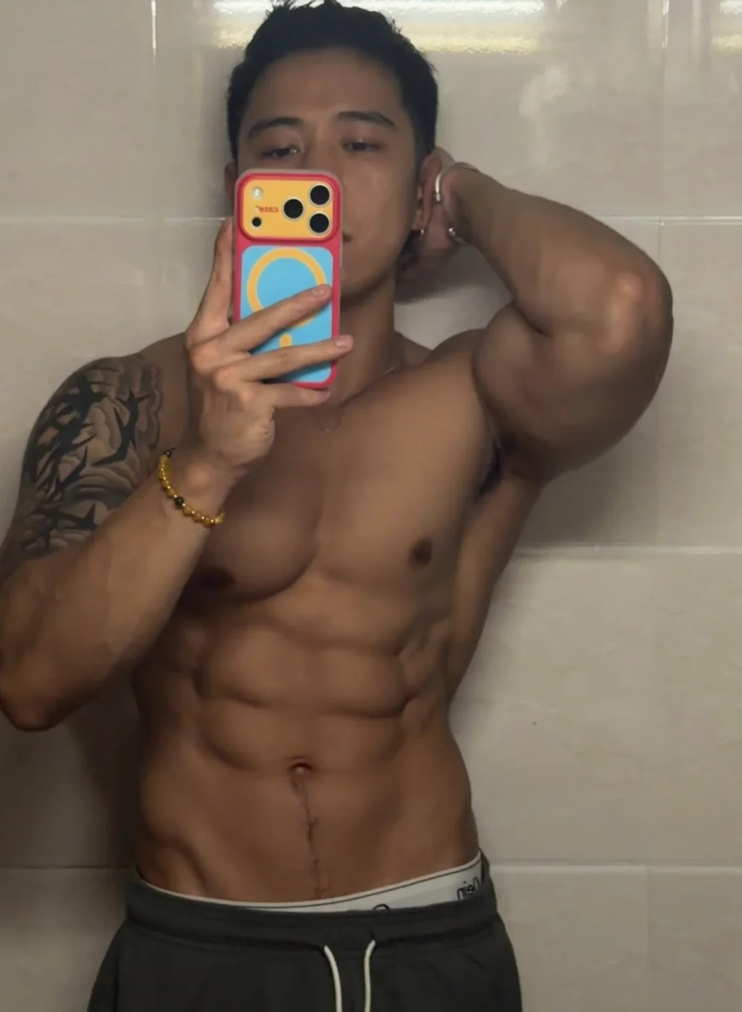 换个姿势，感受肌肉不同张力