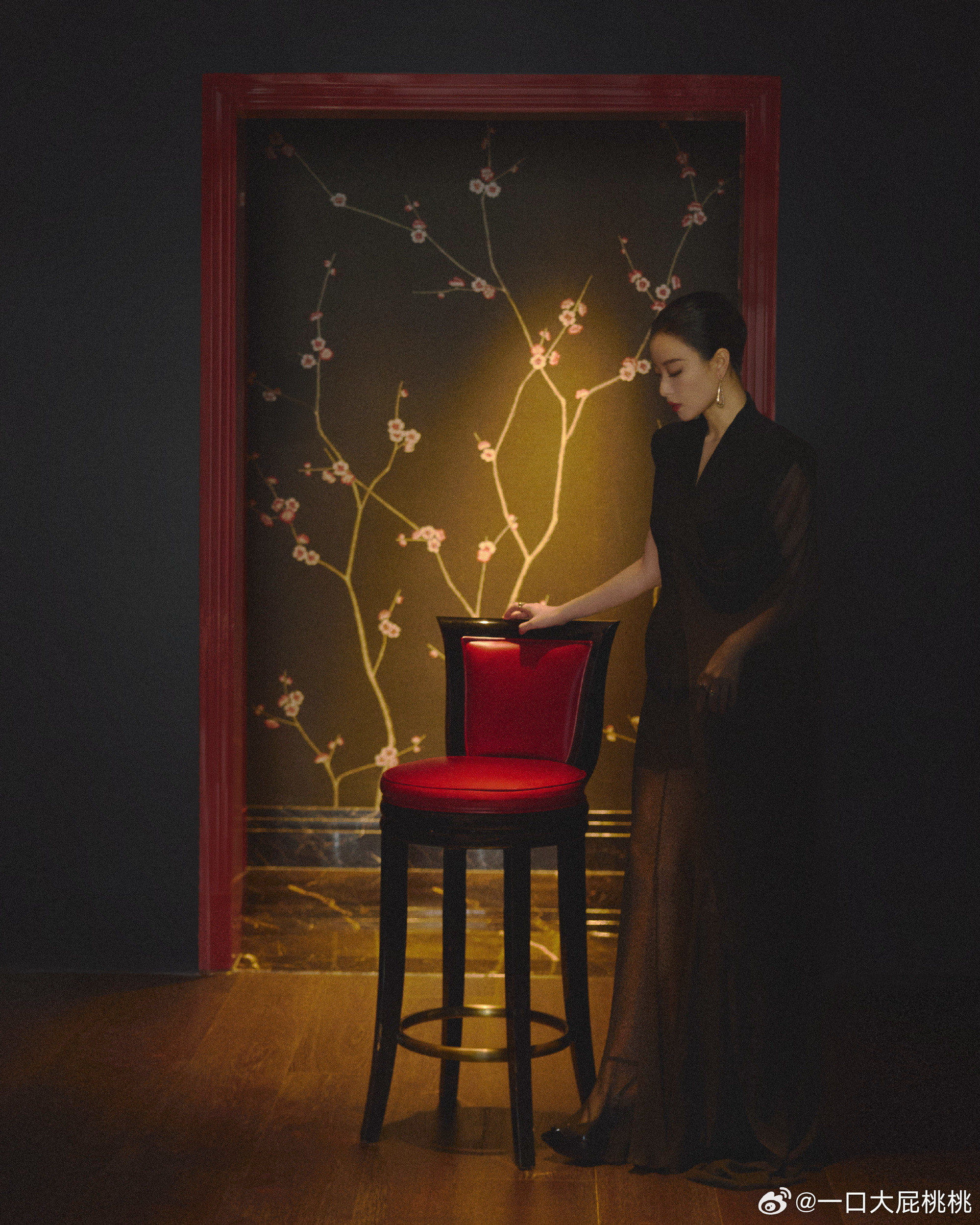 一个凳子拍这么多