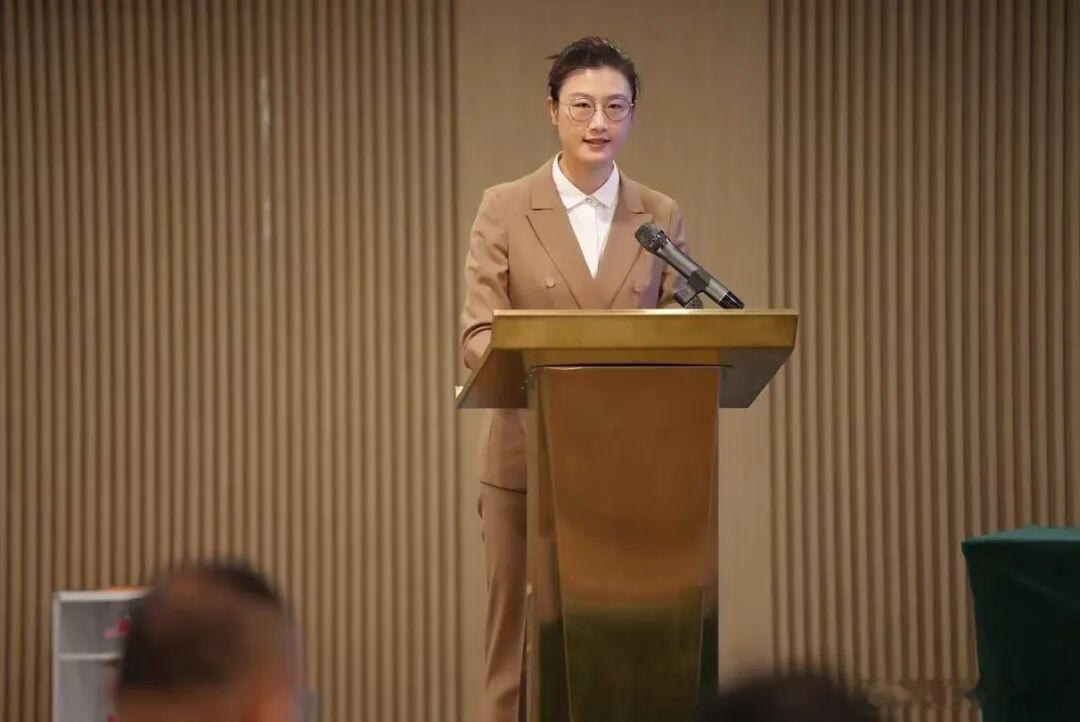 丁宁说：“北京市乒乓球有很深的底蕴，培养出了很多优秀的运动员、教练员和从业者，对