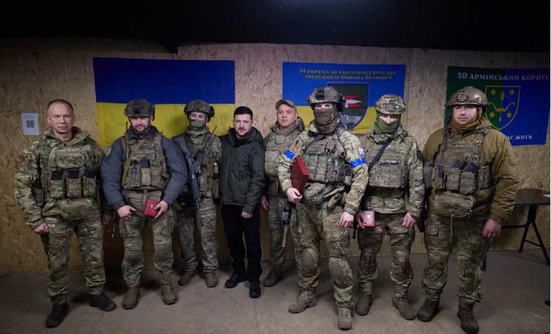 丹麦总理凌晨三点的电话，泽连斯基只回了六个字：自己想办法吧！我们给乌克兰送了