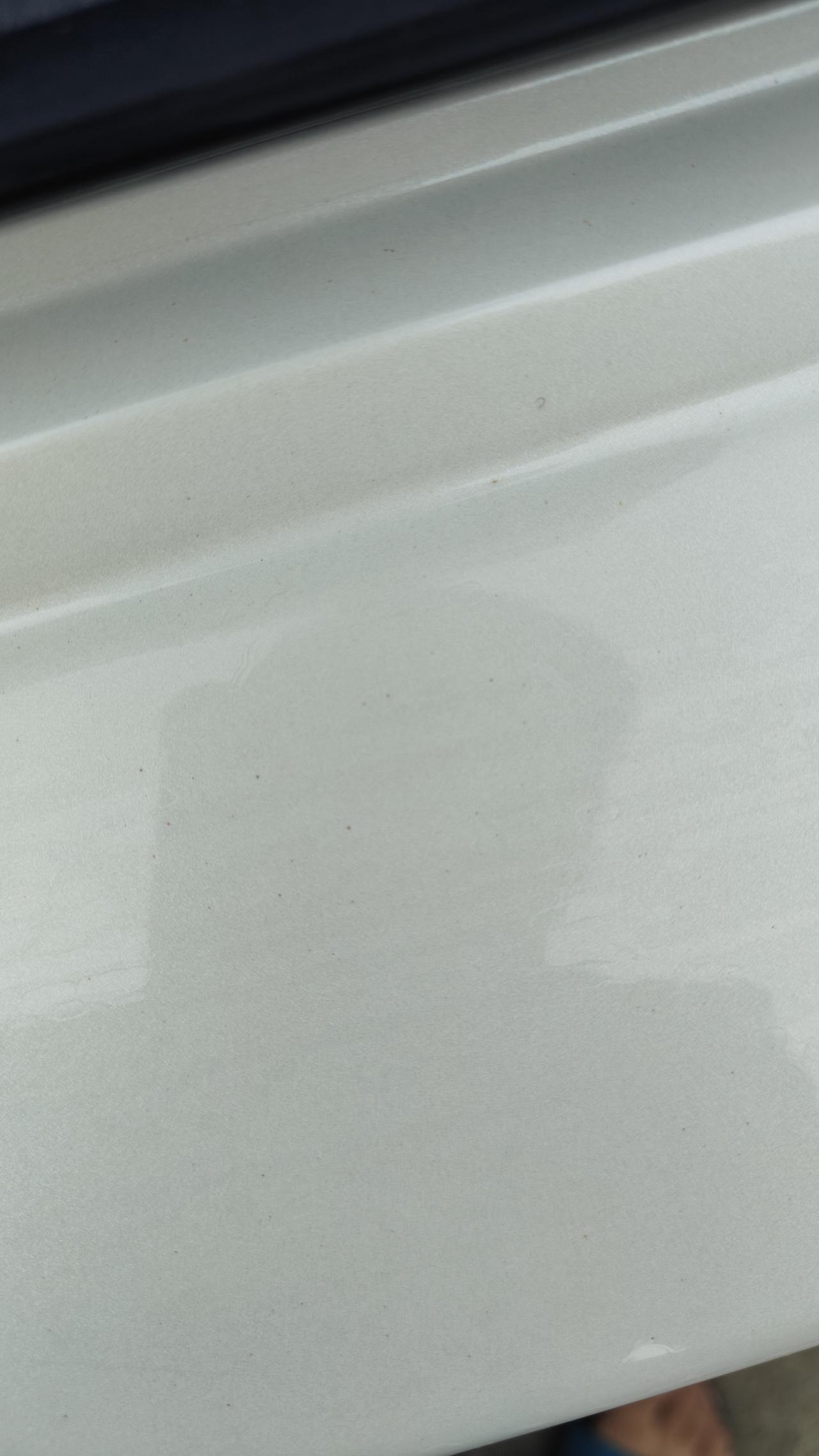 轩逸经典生锈的地方好多了才两年的新车就这样了