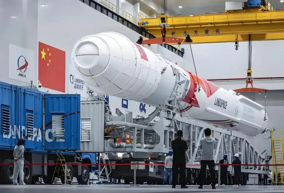 一夜狂跌4000亿美金！马斯克航天神话泡沫破裂，中国商业航天迎黄金窗口期一
