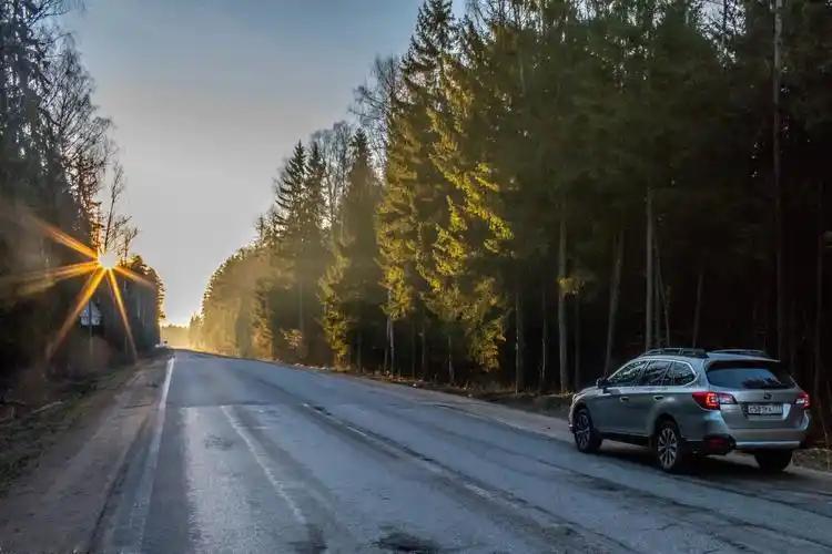 买车必懂真相：1．同级别车重差异超过100公斤需警惕：过轻可能意味着车身钢材减